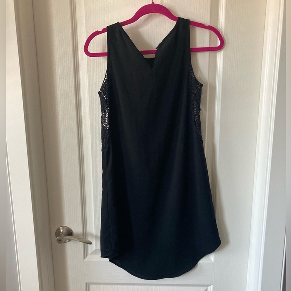 Monk and Lou (Plenty) Shift Dress with Lace Side Details - Picture 2 of 3